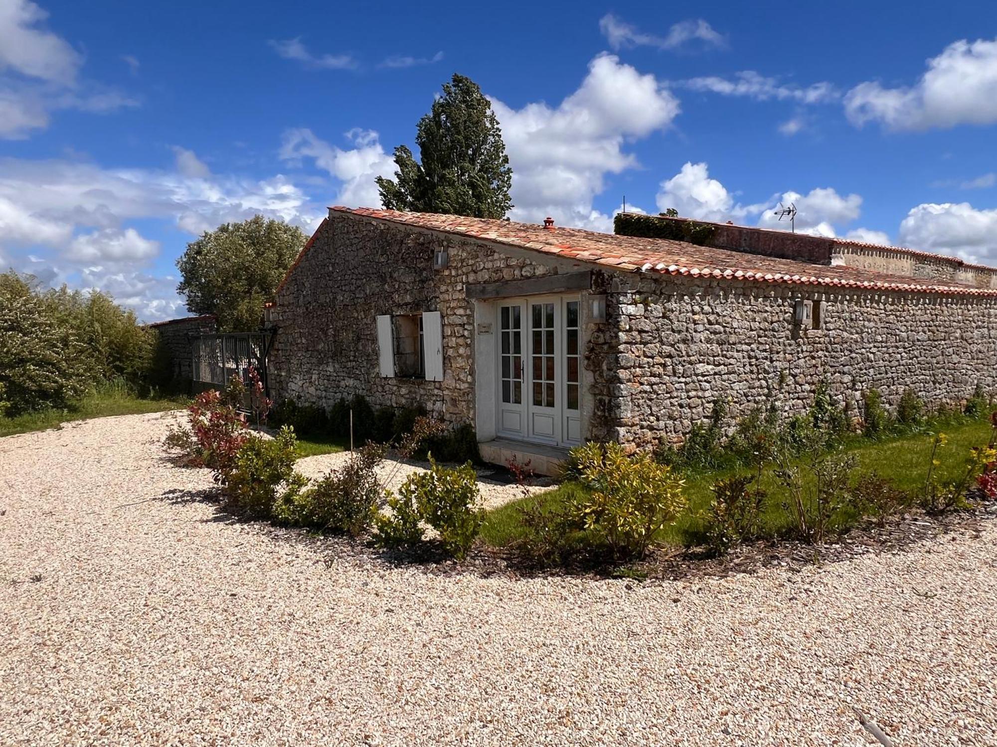 Chateau De Feusse Saint-Just-Luzac Exterior foto